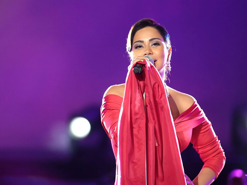 اضغط لمشاهدة الفيديو: شيرين عبد الوهاب توجه رسالة إلى شعب البحرين